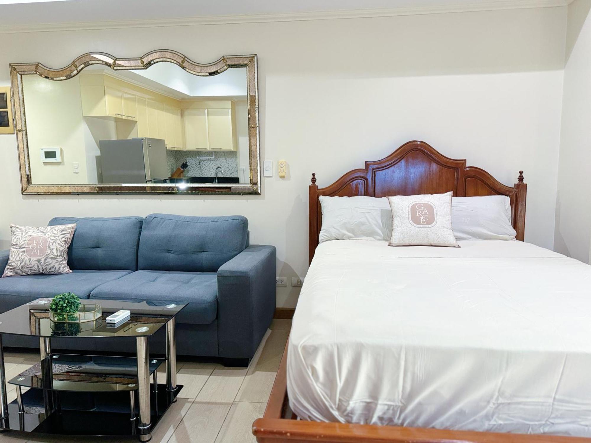 Cozi Grand Canal Mckinley Residences Bgc * Manila